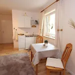 Cozy Apartment With Pool & Forest شقة *
