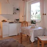 شقة Cozy Apartment With Pool & Forest