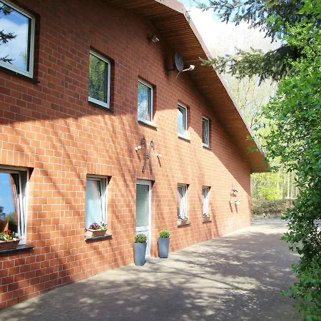 Apartmán Cozy With Pool & Forest