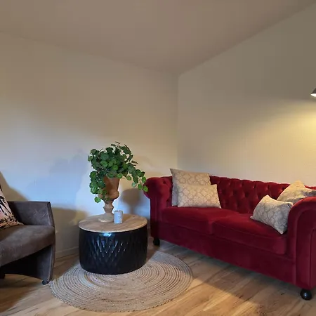 Apartmán Cozy With Pool & Forest